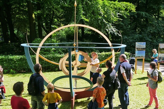 Präsentation der Sonnengang-Uhr